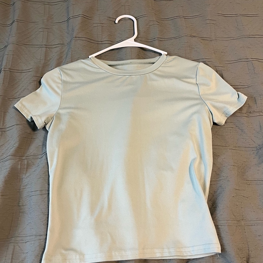 SHEIN Light green Short Sleeve Tee